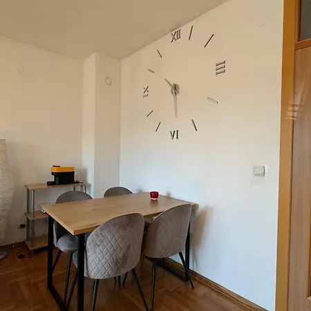 Arena Bgd - Hadrianz Apartmán